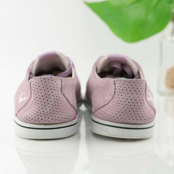 Nike Womens Braata Lite Sneaker Size 8.5 Lavender Purple Perforated Suede Low - Picture 7 of 12